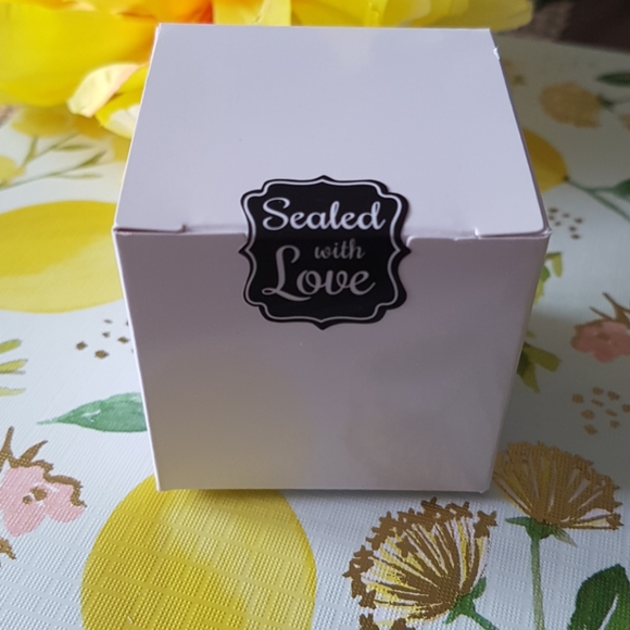 10 White Gift Boxes Favor Boxes Treat Boxes 2"x2"x2" in - Picture 3 of 10